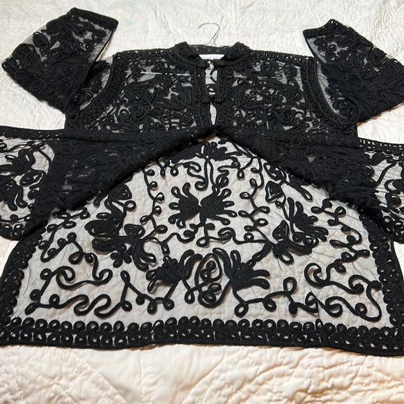 Unique Jacket - Picture 3 of 15